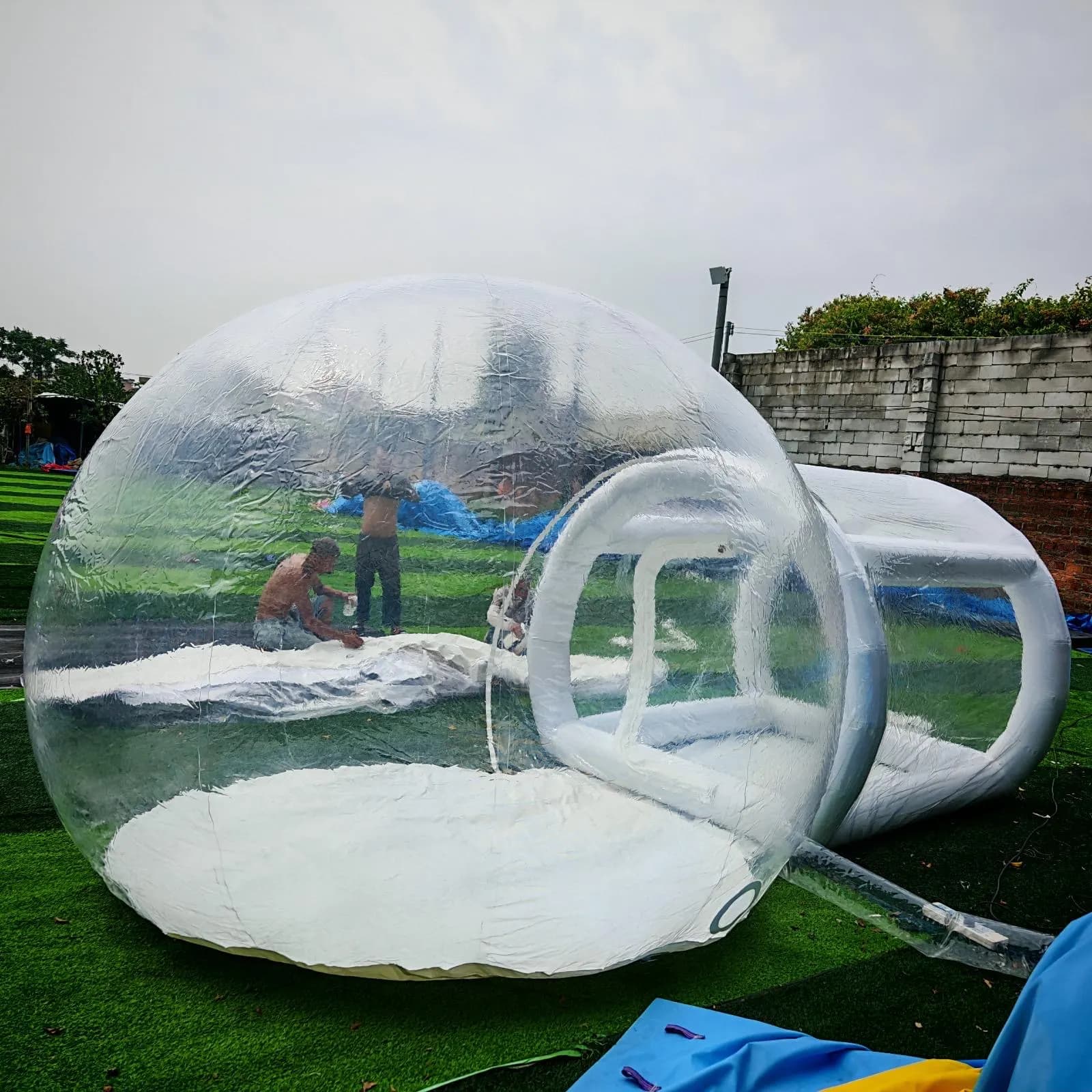 Balloon Bubble Houses - f37ee0f1-24f1-4bc6-bc6d-805db78aadc4