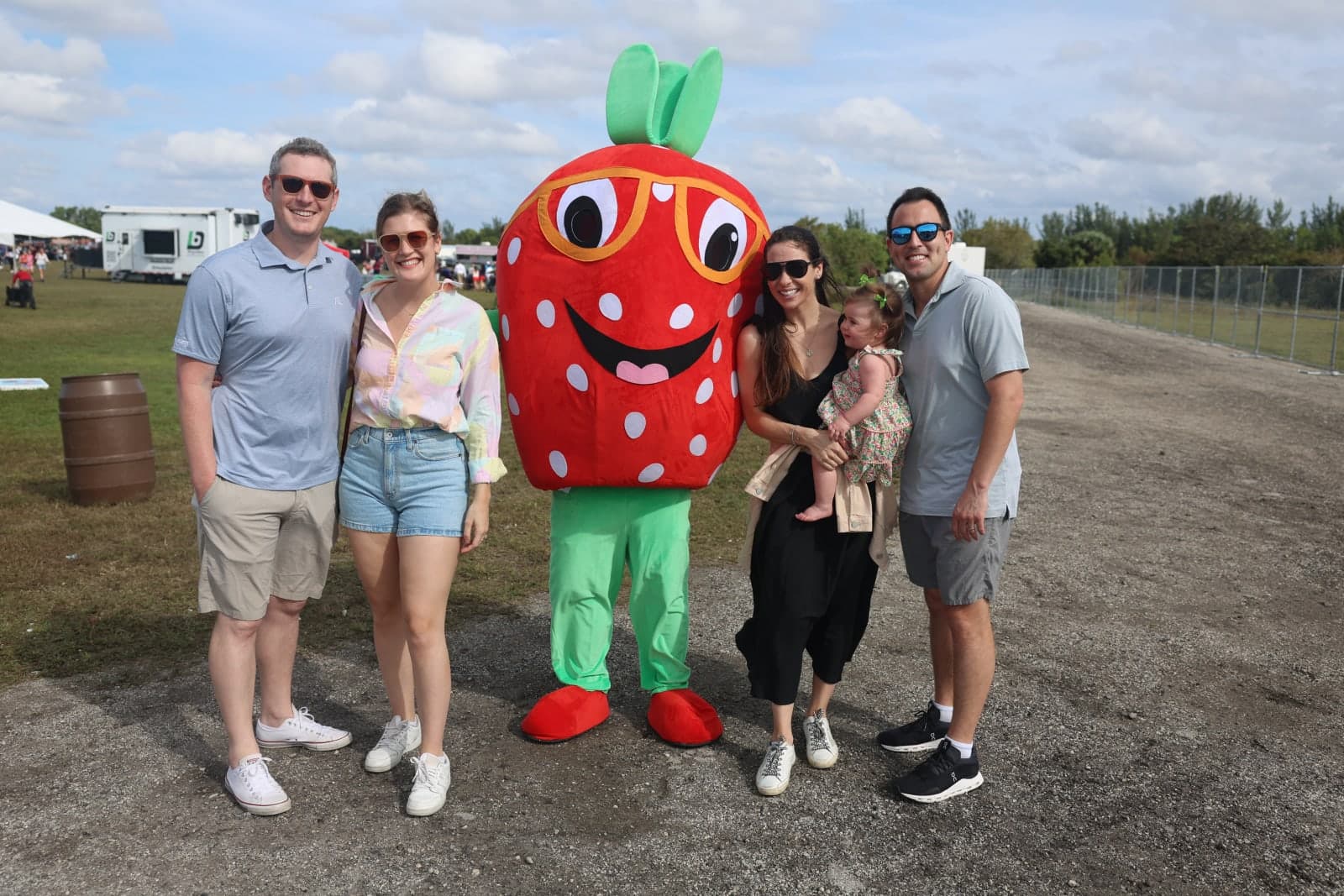 Silly Sammy the Strawberry - Strawberry Sat-8689