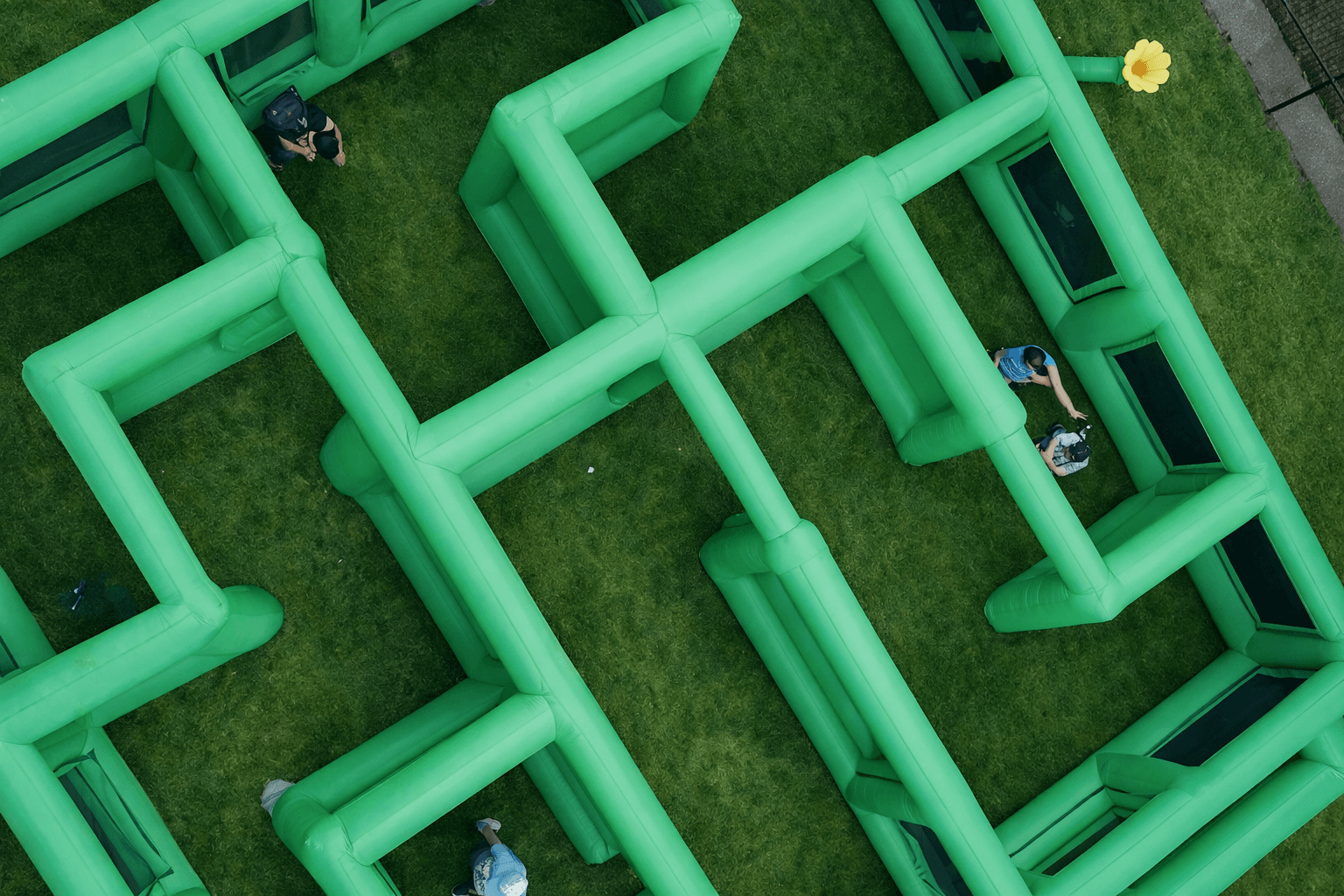 NERF Battle - NERF Battle Maze