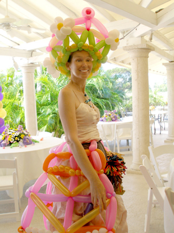 Balloon & Face Paint Artist