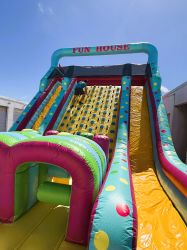 Fun House Climb & Slide 18 ft
